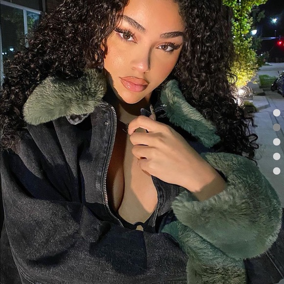 Fashion nova jacket - Picture 2 of 2